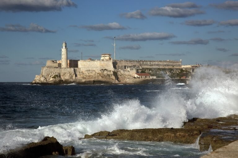 Cuba: la Isla de los tesoros perdidos 3 beach sea coast water rock ocean 721655 pxhere.com