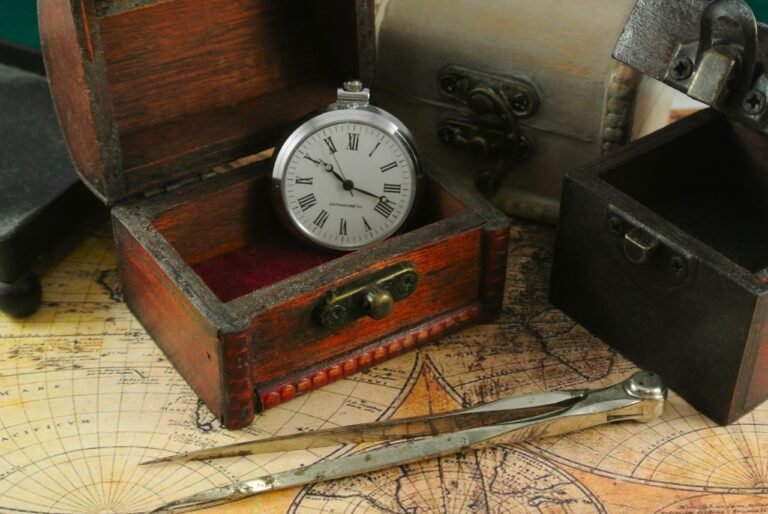 Cuba: la Isla de los tesoros perdidos 4 open antique morning clock time key 614731 pxhere.com