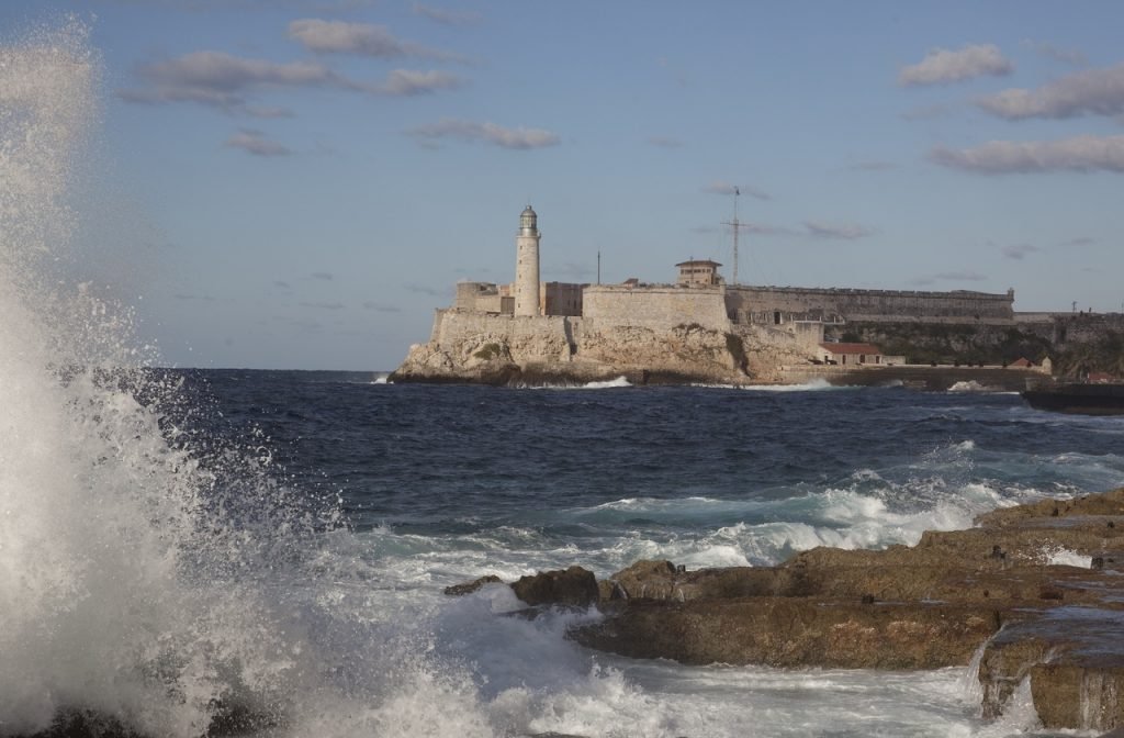 Los Judíos y su industria de los diamantes en Cuba 3 beach sea coast ocean shore wave 721652 pxhere.com