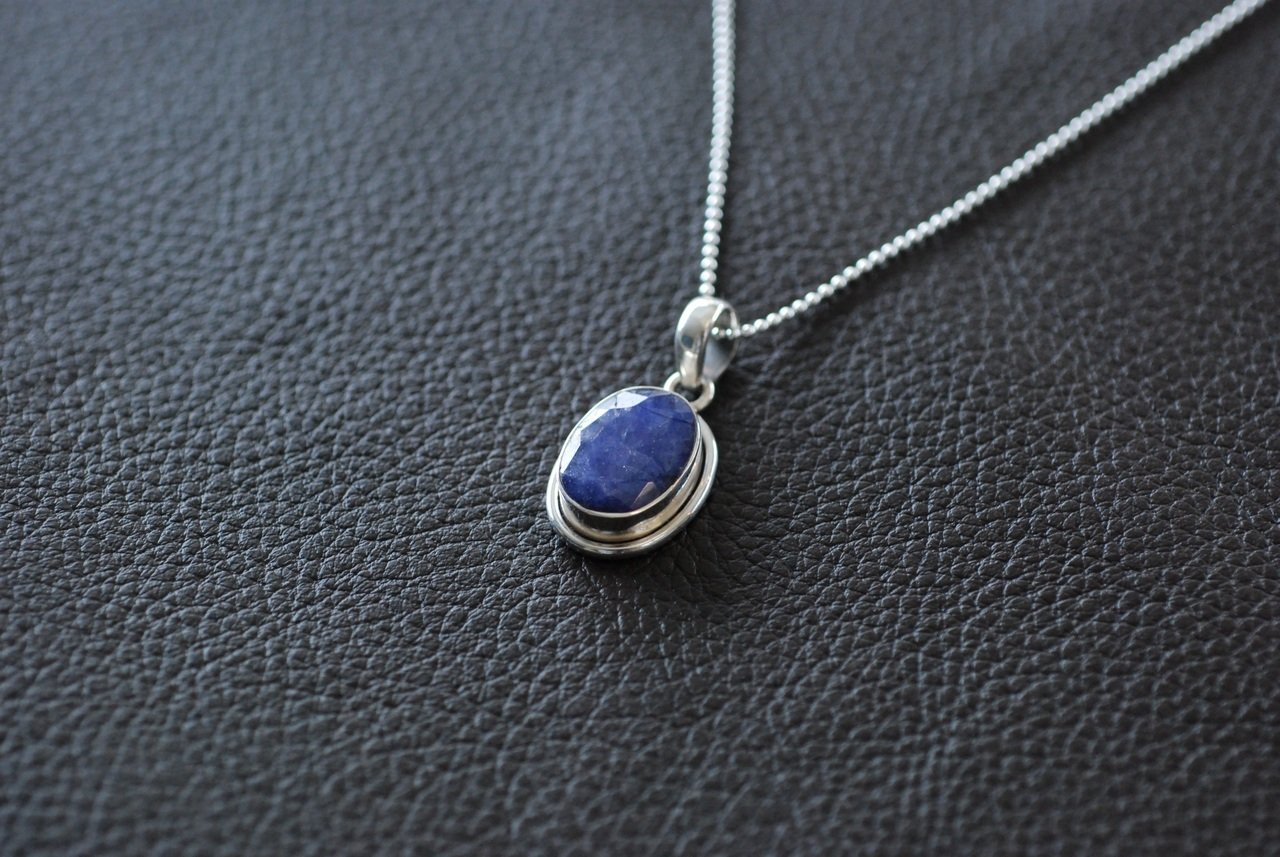 ¿Qué es el Layering en la Joyería?
